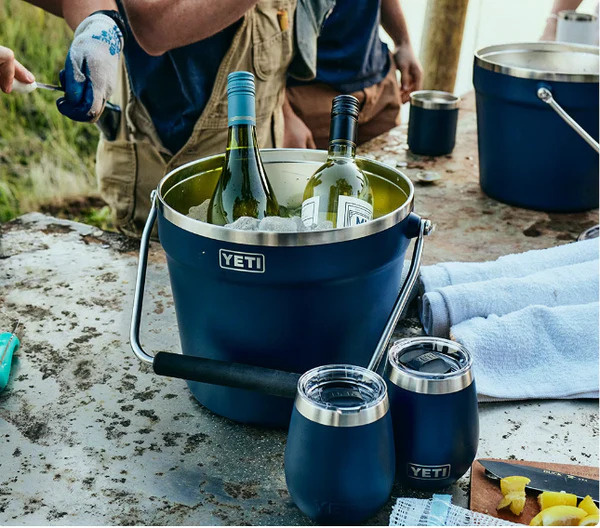 Yeti Rambler Beverage Bucket 7,6 L - Navy